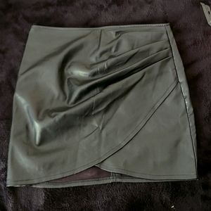 🔴EVERYTHING MUST GO🔴 Shinestar Fake Leather High-Waisted Mini Skirt